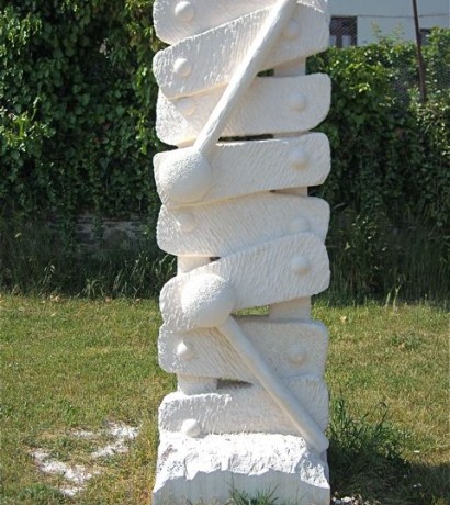 Le menhir xylofou